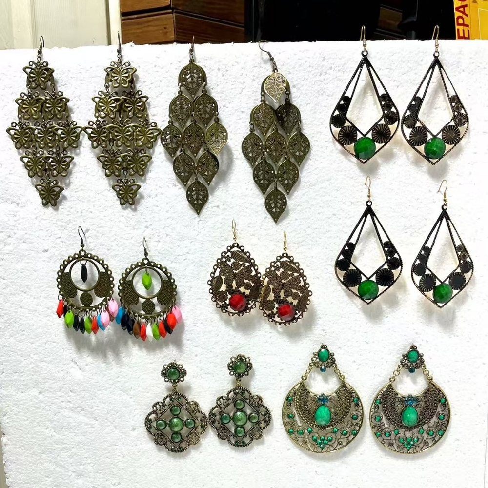 Bundle Of 8 Wholesale Elegant Brass Dangle Chandelier Earrings Set